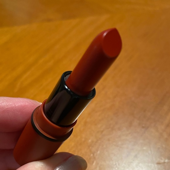 MAC Matte Lipstick Chili - Picture 8 of 16